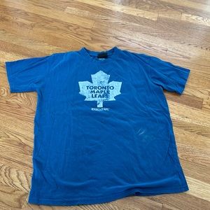 Toronto maple leafs hockey t shirt